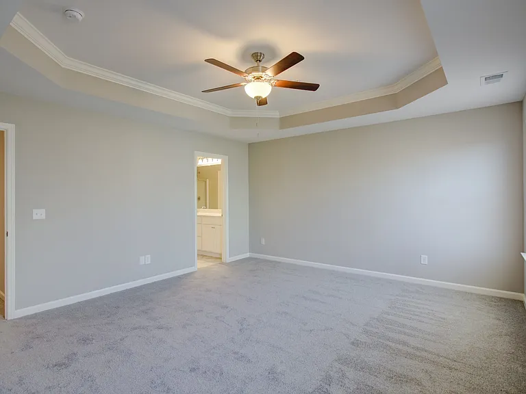 180 Grand Ave — Photo 5