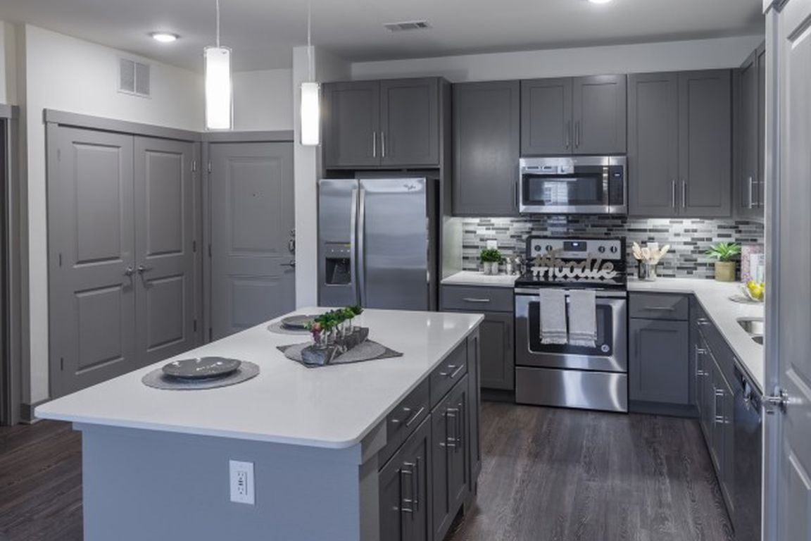 Large Gourmet Kitchen