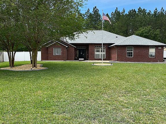 2nd image of 3042 Hidden Oaks Dr