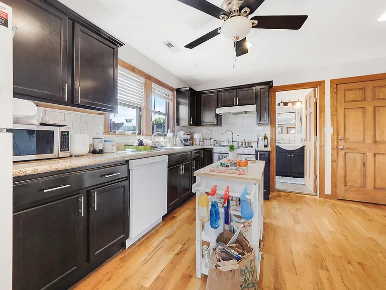 1148 W Belmont Ave #3 — Photo 2