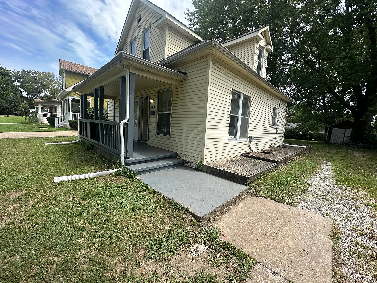 3 bed, 1.5 bath, 1494 sqft, $1,375 — Photo 2