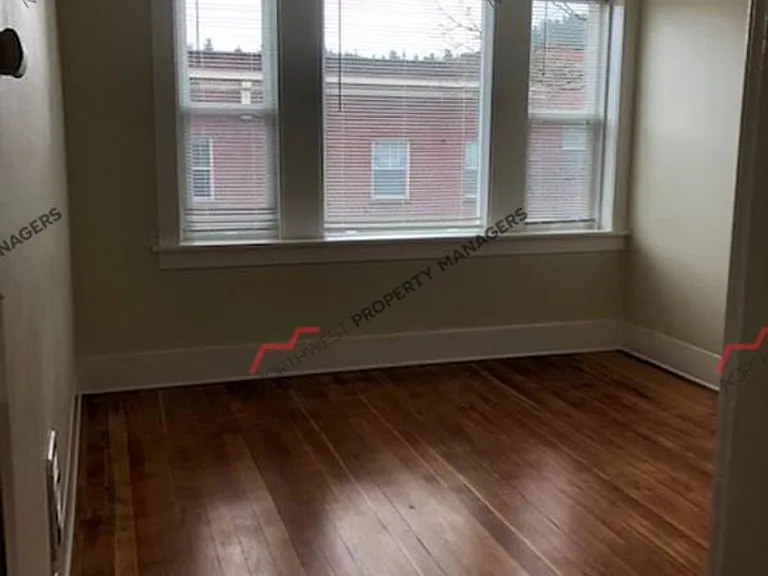 217 N Tower Ave — Photo 6