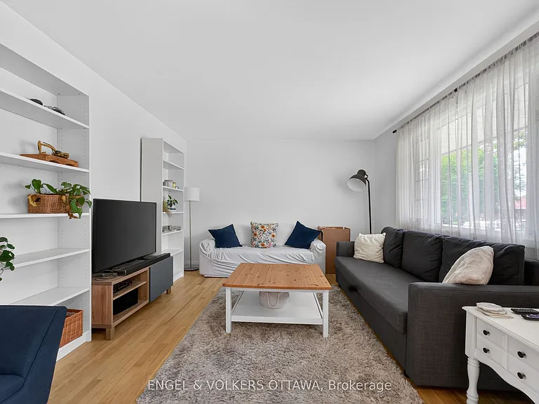 2548 Hanlon Ave — Photo 4