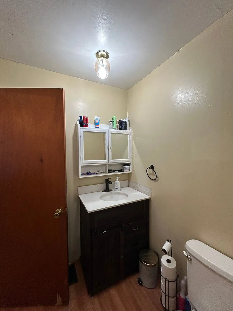 35 Lawrence St — Photo 2