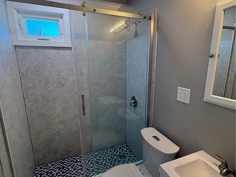 590 Richmond Ave #4 — Photo 7