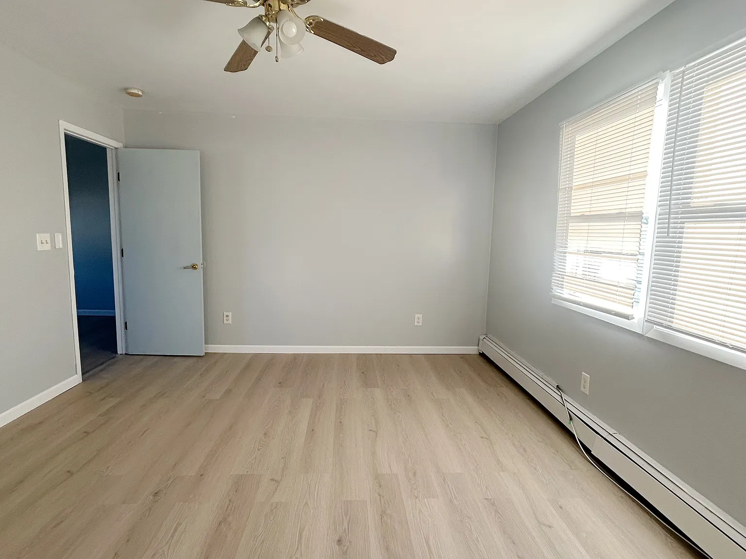 Central Dr N, East Meadow — Photo 2