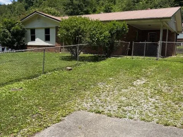 5362 Raccoon Rd, Raccoon, KY 41557