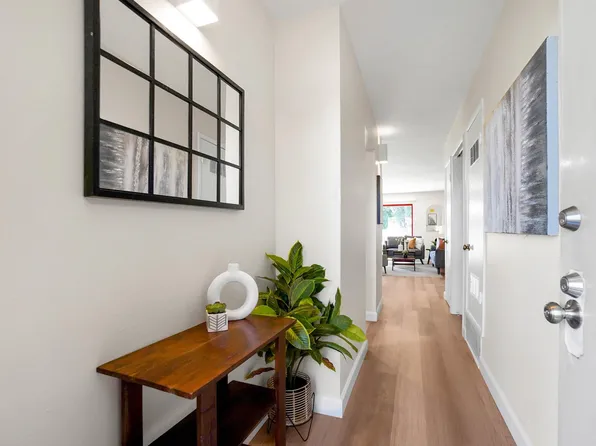 27901 Thornton Ct #5B, Hayward, CA 94544