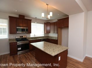 476 NE 3rd Ave, Canby, OR 97013