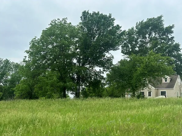 208 Akron Rd, Cainsville, MO 64632