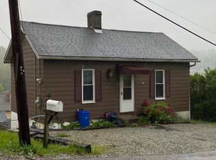 110 Arch St, Irwin, PA 15642