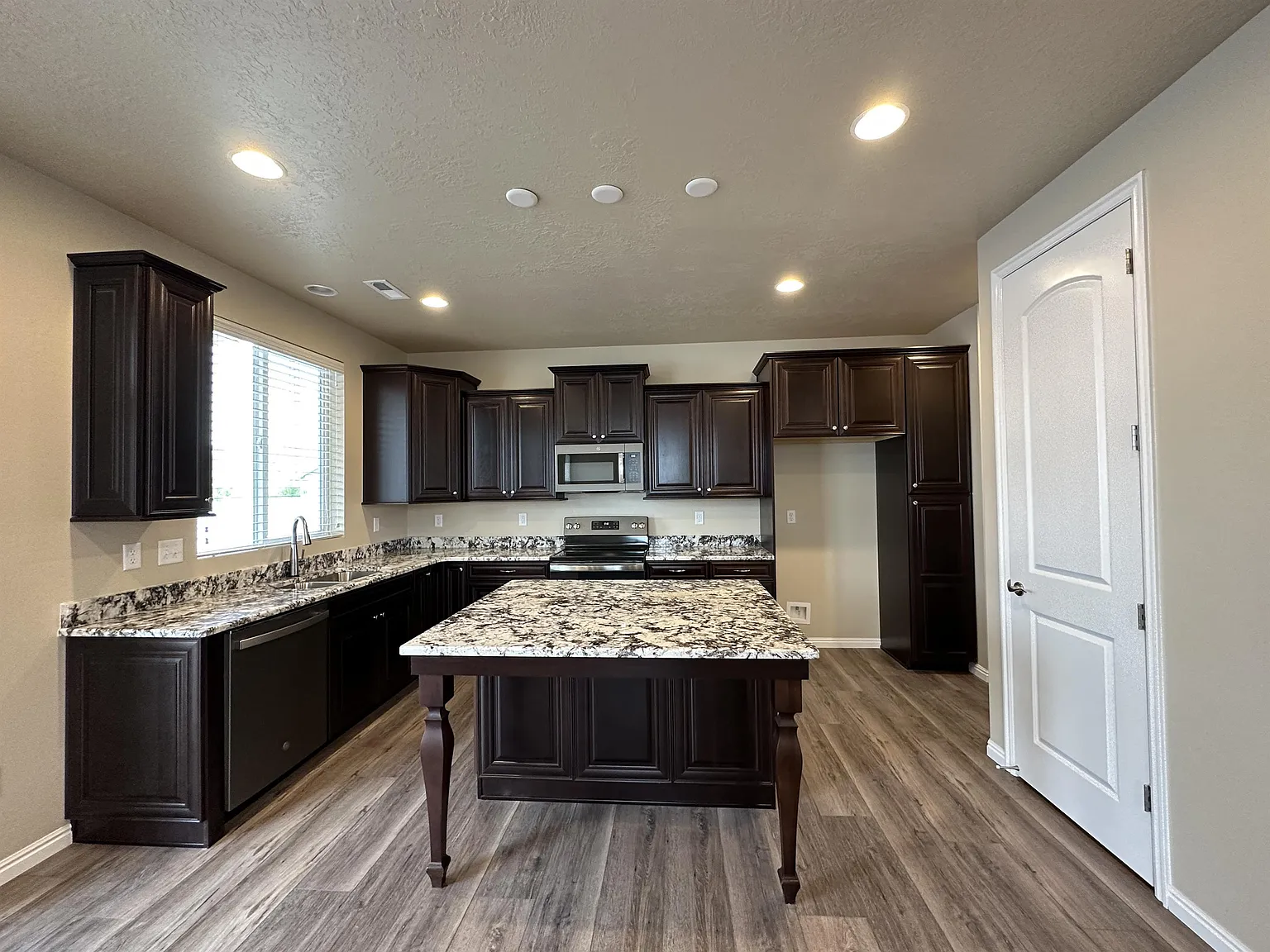2312 W Lydia Ln - EB - 1 — Photo 4