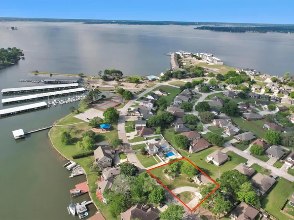 6878 Kingston Cove Ln, Willis, TX 77318