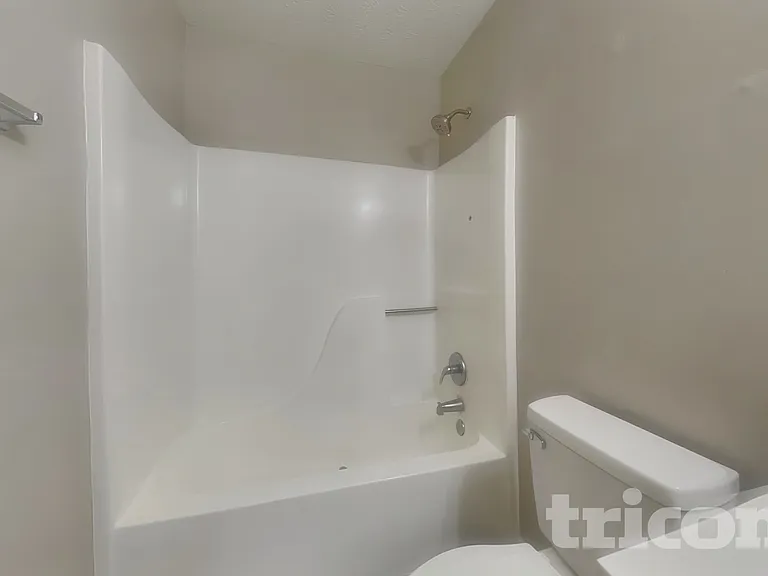 2407 Windridge Dr NE — Photo 14