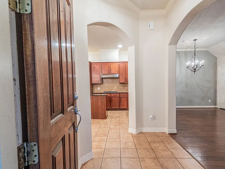 10623 Wallingford Pl — Photo 2