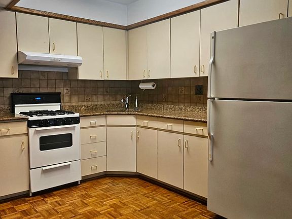 2nd image of 31-17 30th St #2F