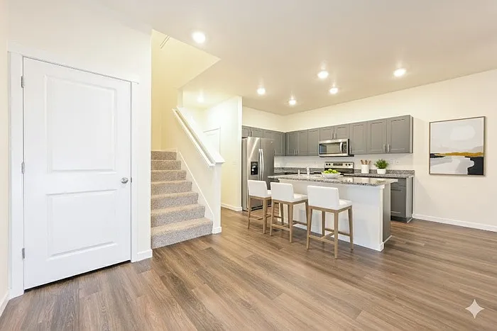 3 bed, 2.5 bath, 1468 sqft, $2,595 — Photo 4