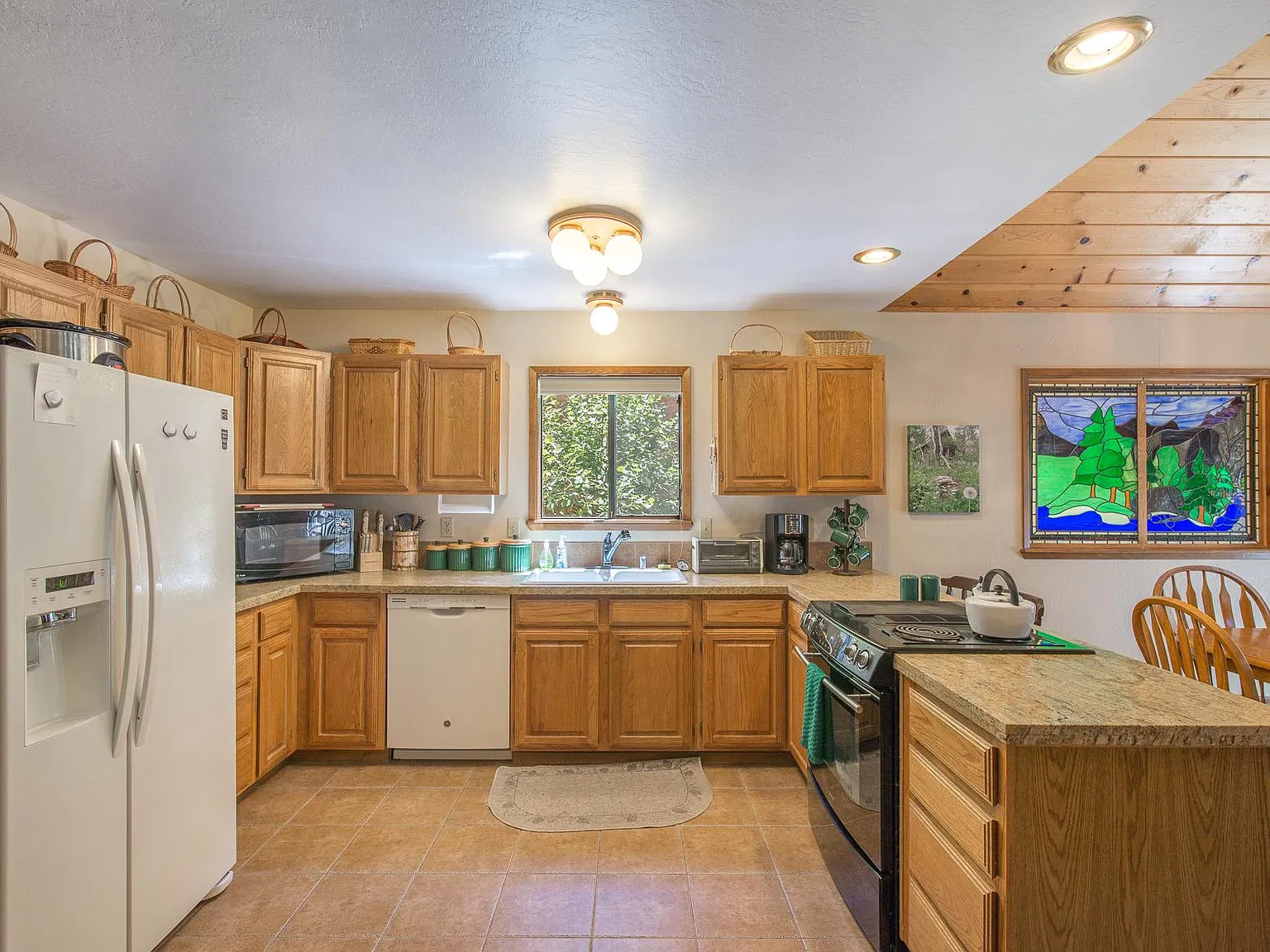 3 bed, 1544 sqft, $3,300 — Photo 2