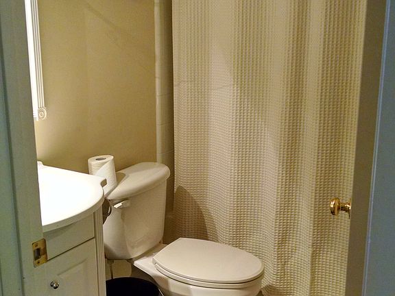 2nd image of 2724 Davison Ave #1