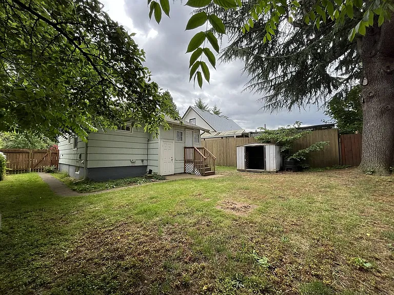 5619 NE 26th Ave — Photo 36