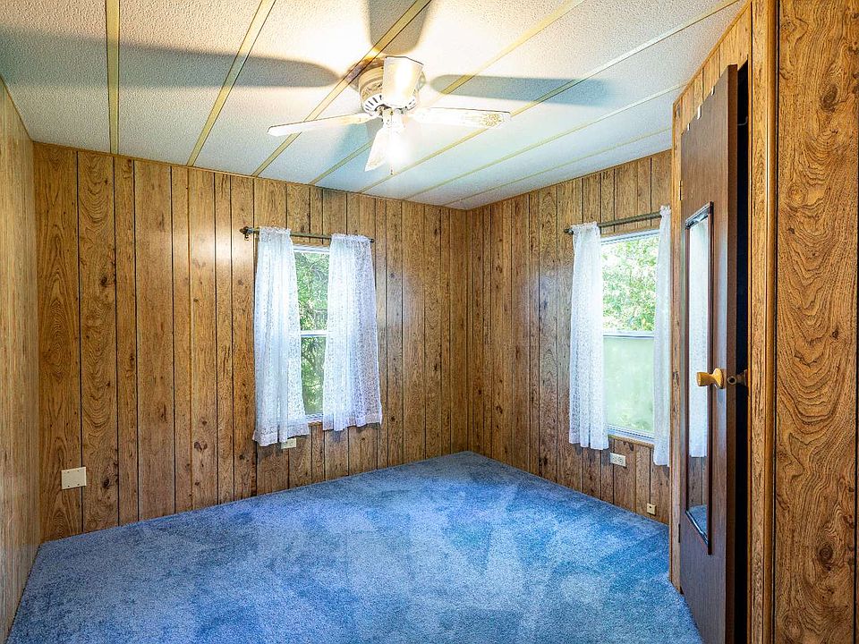 19th image of 6519 SW 61st Ter