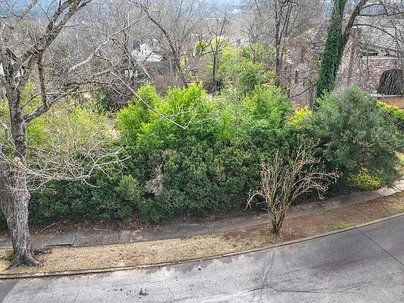 3rd image of 2609 Aberdeen Rd