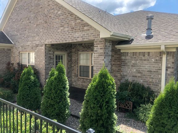 Side patio
