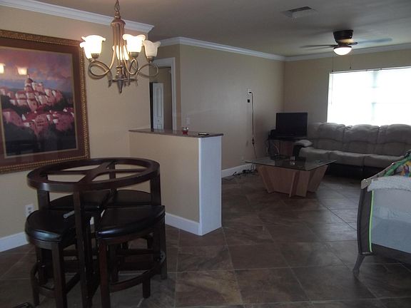 5th image of 1134 SE Mendoza Avenue