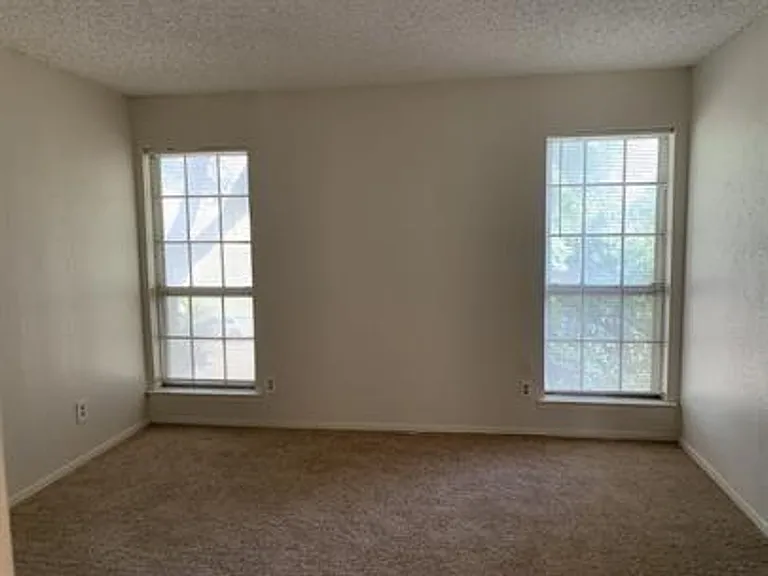 2739 Patricia Ln #2739 — Photo 12