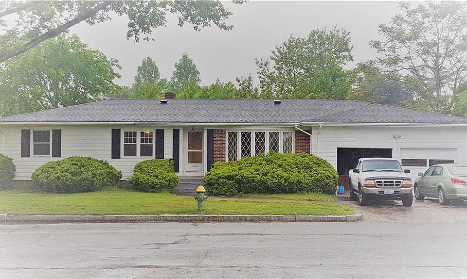 1st image of 104 Stamford Ave