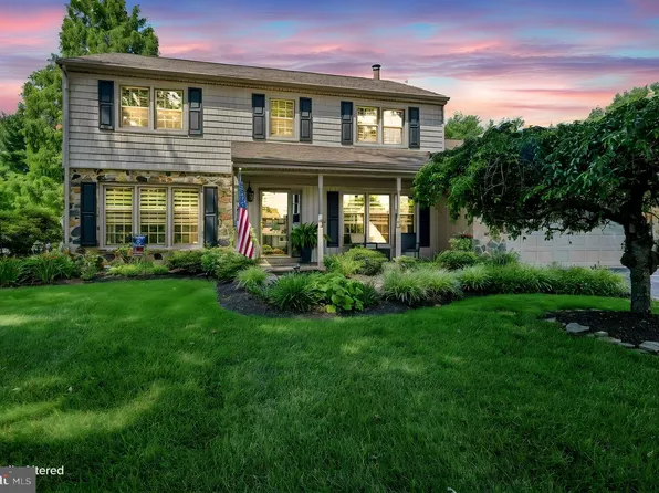 106 Country Flower Rd, Newark, DE 19711