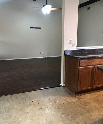 4th image of 7507 Utsa Dr