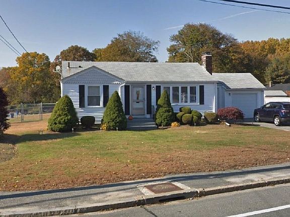 3rd image of 1063 Oaklawn Ave