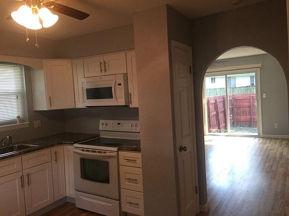 4th image of 7019 NW Chapel Woods Ln