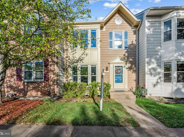 5124 Glen Meadow Dr, Centreville, VA 20120