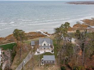 198 Beach Rd, Poquoson, VA 23662