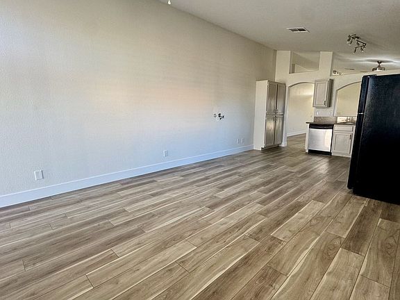 5th image of 7032 Golden Desert Ave