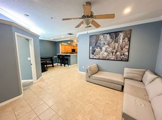 1142 SW 9th Rd APT 101, Gainesville, FL 32601