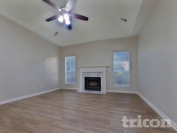 2nd image of 101 Royal Crest Dr