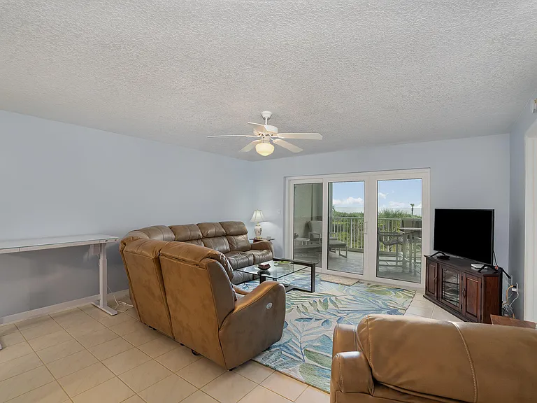 609 Shorewood Dr #203 — Photo 10