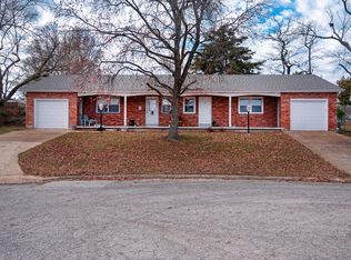 1813 Colonial Dr, Branson, MO 65616