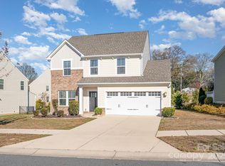 1210 Longwall Ln, Matthews, NC 28105