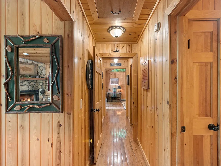 361 Wyanoak Rd — Photo 14