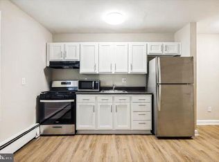 702 Chaney Dr #201, Takoma Park, MD 20912