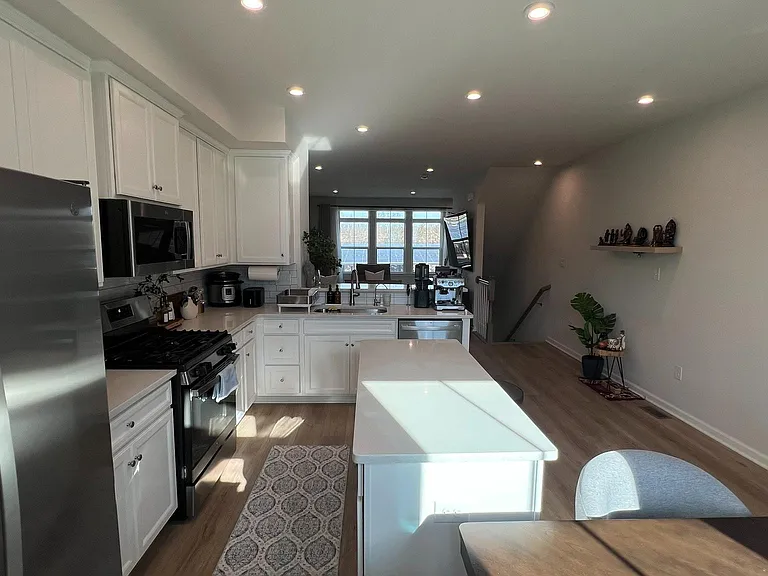 11 Sidney Ln — Photo 11