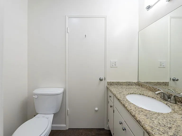10725 Acama St — Photo 103