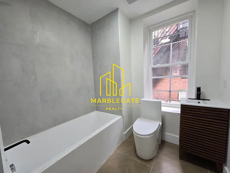 53 Lincoln Park #11C — Photo 5