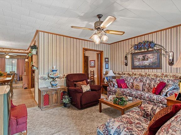 4th image of 106 Hammonds Rd