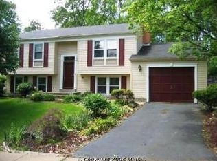 601 Merlins Ln, Herndon, VA 20170