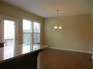 456 Fieldview Ln — Photo 3
